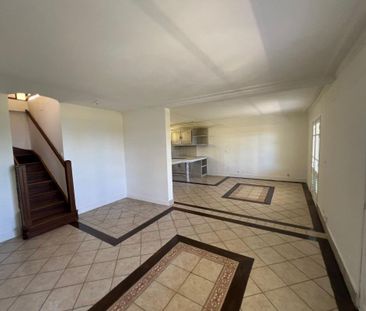 A louer, Maison / Villa, 113 m² - Photo 2