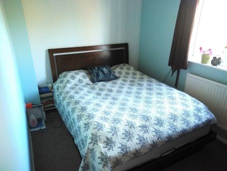 2 Bed Semi-Detached House, Oxley Close, SE1 - Photo 2