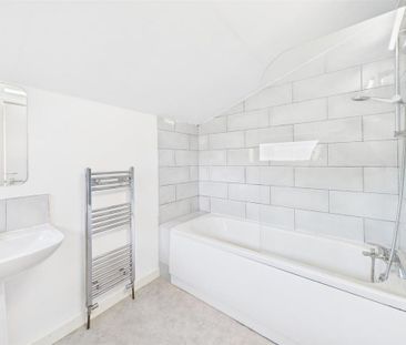 4 bedroom detached house to rent - Photo 6