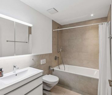 Moderne und lichtdurchflutete 4.5-Zimmer-Wohnung mit Gartenfläche - Photo 6