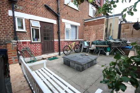 House share to rent - Photo 4