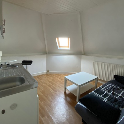 Location Appartement 1 pièce 12m² AMIENS 80000 - Photo 1