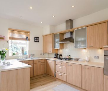 2 bedroom flat to rent - Photo 4