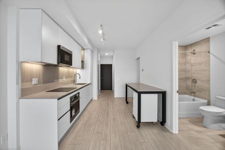 For Lease - 39 Mary Street Unit# 909, Barrie, Ontario - Photo 5