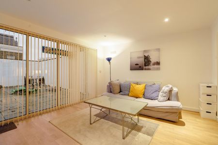 Greenwich South Street - Photo 4