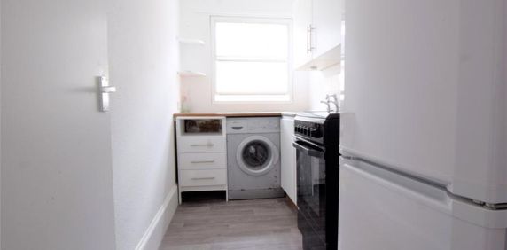 Upper Grosvenor Road, Tunbridge Wells, Kent, TN1 - Photo 2