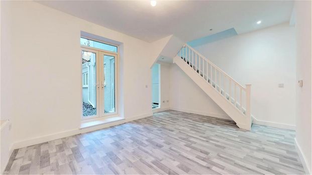 2 bedroom terraced house to rent - Photo 1