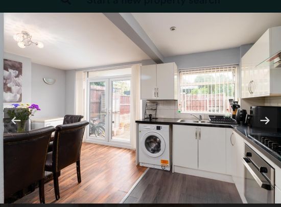 3 Bed Semi-Detached House, Birmingham, B43 - Photo 1