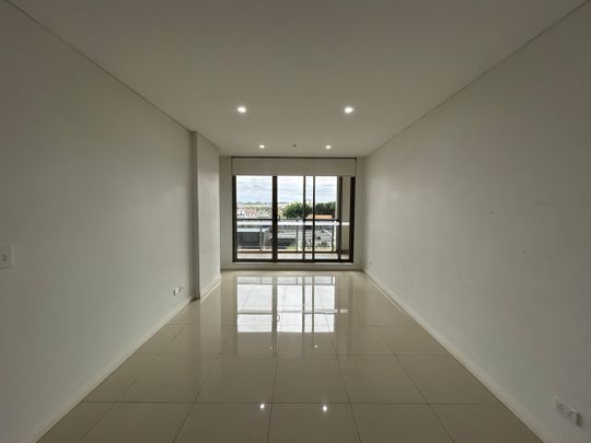 307/12 East Street Granville - Photo 1