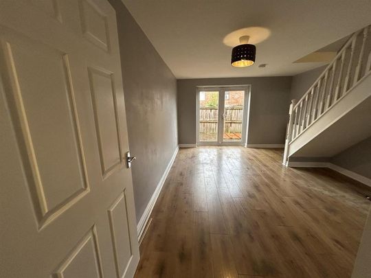 2 bedroom terraced house to rent - Photo 1