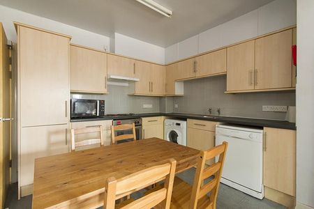 4 bedroom townhouse to rent - Photo 5