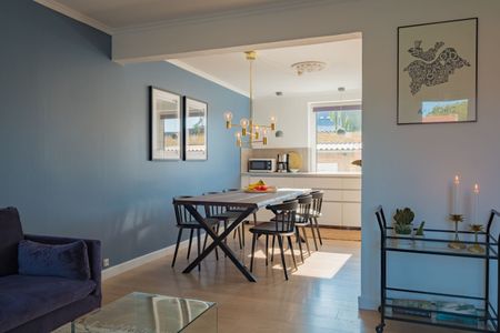 Møbleret 3-værelses lejlighed med parkering - Photo 3