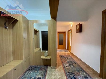 Apartament 3 camere de inchiriat zona centrala Tulcea - Fotografie 2