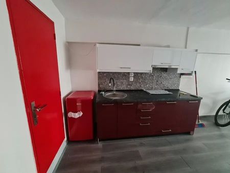 Studio/Γκαρσονιέρα για ενοικίαση Λευκός Πύργος (Κέντρο Θεσσαλονίκης) - Φωτογραφία 3