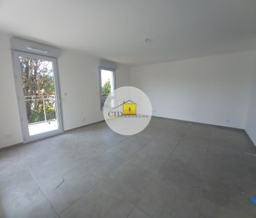 Location Appartement 3 pièces 68m² ST BONNET DE MURE 69720 - Photo 3