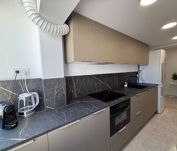 Carrer de Rodrigo de Pertegás, Valencia, Valencian Community 46023 - Photo 4