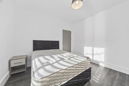 1 bedroom in a house share to rent - Photo 3