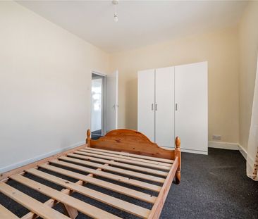 Leonard Road, N9, London - Photo 2