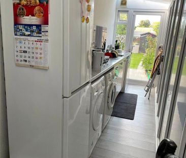 3 bedroom semi-detached house to rent - Photo 5