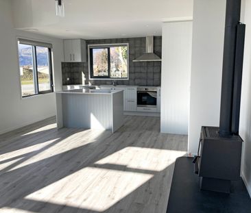 Modern Home in Prime Wanaka Location - Photo 6