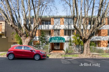 5/21 Tintern Ave, Toorak - Photo 2