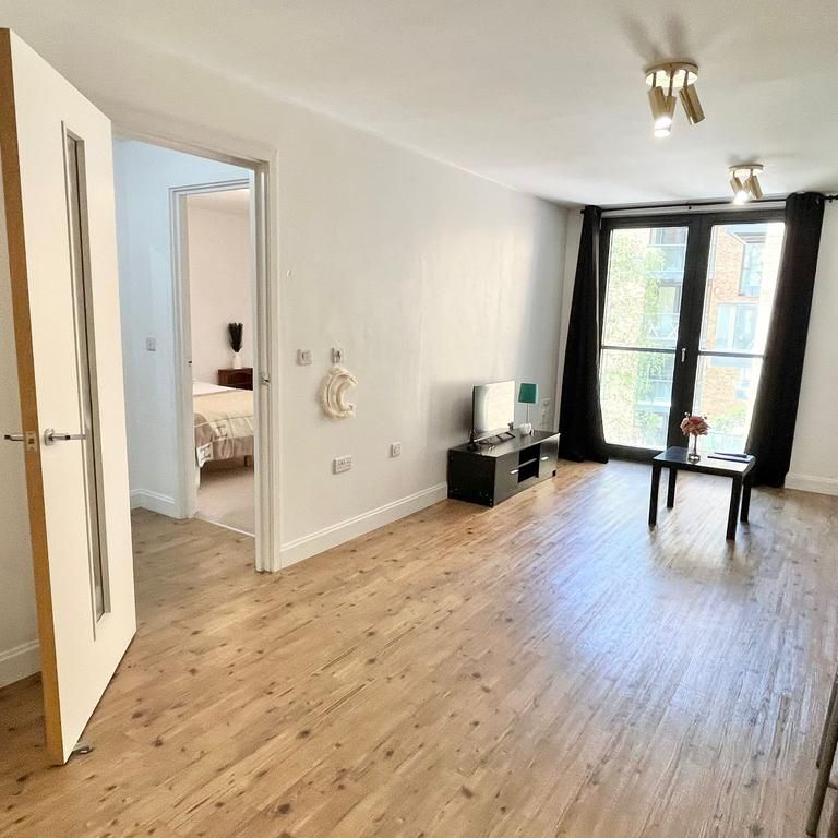 1 bedroom flat to rent - Photo 1