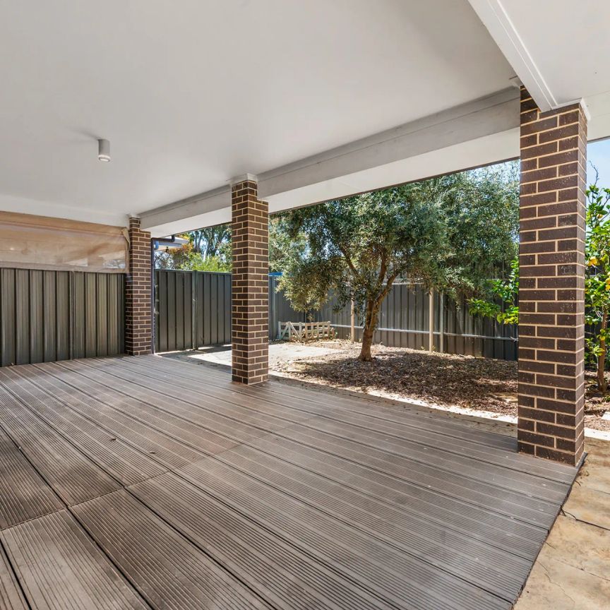 Four or Five Bedroom Home Minutes From The Beach - Photo 1