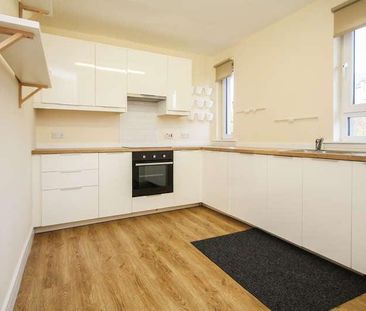 Stuart Terrace, Bathgate, West Lothian, EH48 - Photo 2