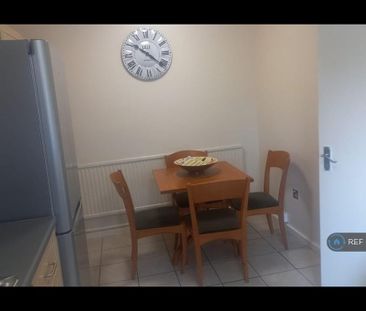 3 bedroom maisonette to rent - Photo 3