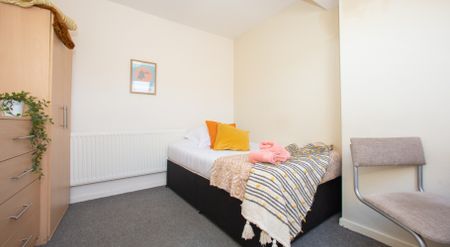 47 Headingley Avenue, Headingley, Leeds, LS6 3ER - Photo 4