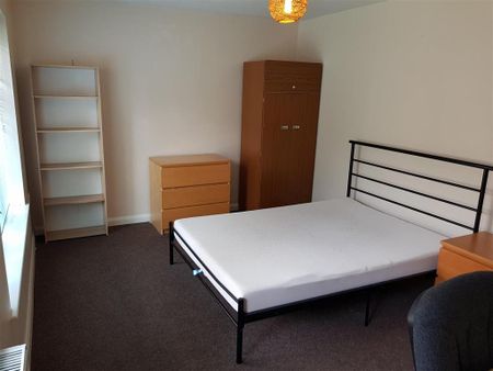 3 bedroom terraced house to rent - Photo 3