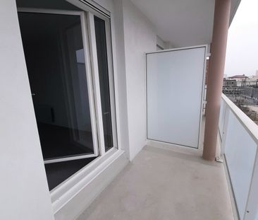 Location Appartement 1 pièce 18m² NIMES 30000 - Photo 5