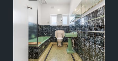 Find space: where family living meets coastal convenience - Photo 2