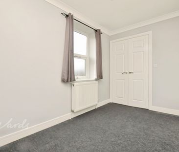 2 bedroom semi-detached house to rent - Photo 5