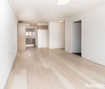 LOW COMFORT LIVING IN KOORINGAL - Photo 4