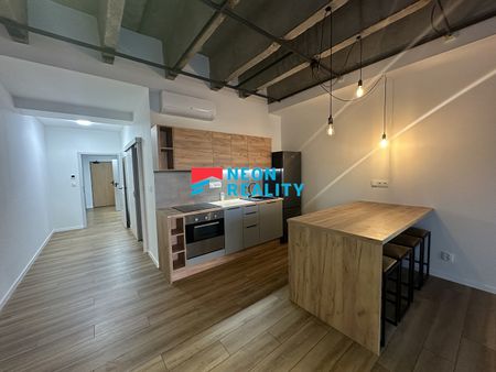 Pronájem bytu 2+kk 65 m² - Fotografie 3
