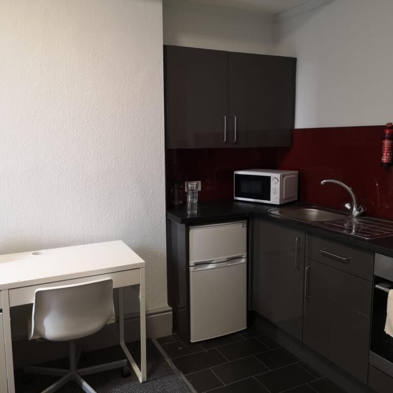 1 bedroom flat to rent - Photo 1