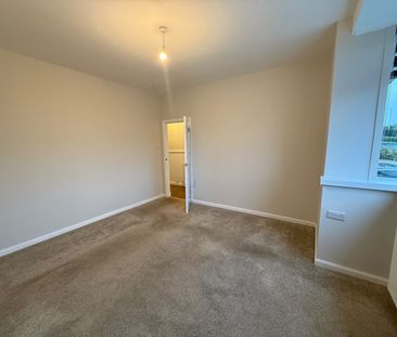 3 Bed Terraced House, Springfield Road, AB15 - Photo 3