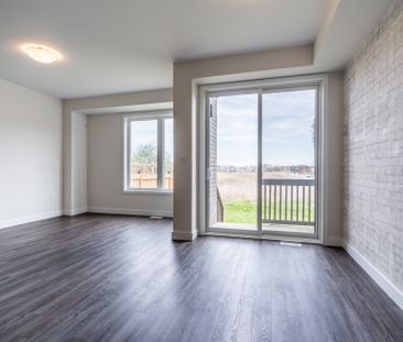 For Lease - 6 Bedrock Drive, Hamilton, Ontario - Photo 2