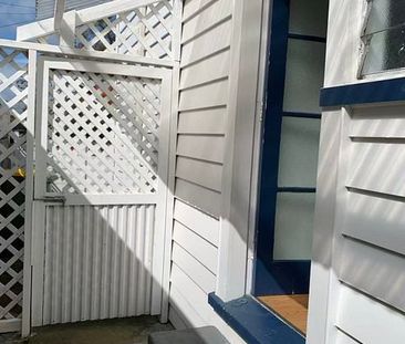 Charming Mt Eden 1-Bedroom Unit - Photo 6