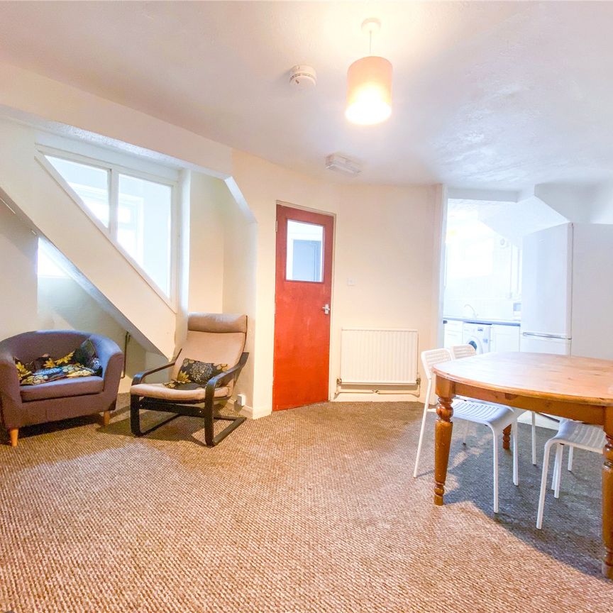 5 bedroom terraced house to rent - Photo 1