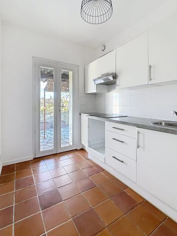 Location Appartement 2 pièces 42m² GRASSE 06130 - Photo 2