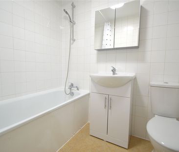 Barclay Road, Croydon, CR0 - Photo 1