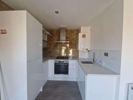 1 bedroom flat to rent - Photo 3