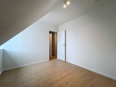 Stijlvol en lichtrijk nieuwbouw dakappartement nabij de Zeedijk en de site van de Heldentoren. - Photo 2