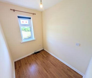 3 bedroom end of terrace house to rent - Photo 6