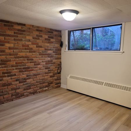 For Lease - 11 Rusholme Drive Unit# Lower, Toronto, Ontario - Photo 5