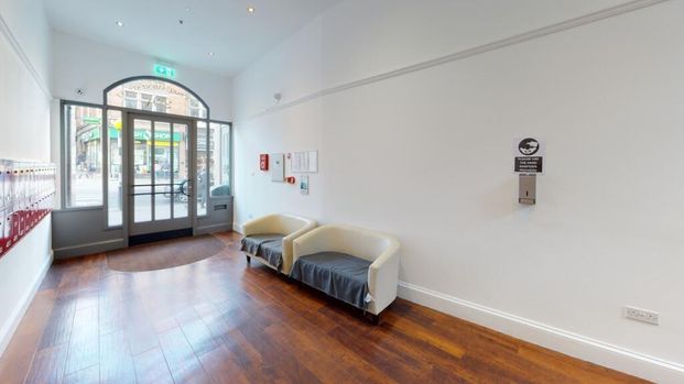 Studio to rent - Photo 1