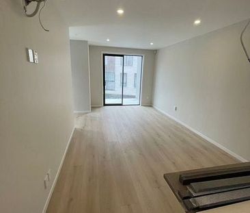 Brand new townhouse with great location - Photo 1