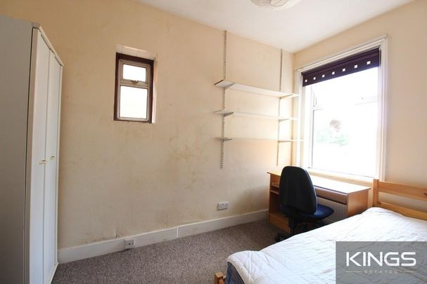 5 bedroom semi-detached house to rent - Photo 1